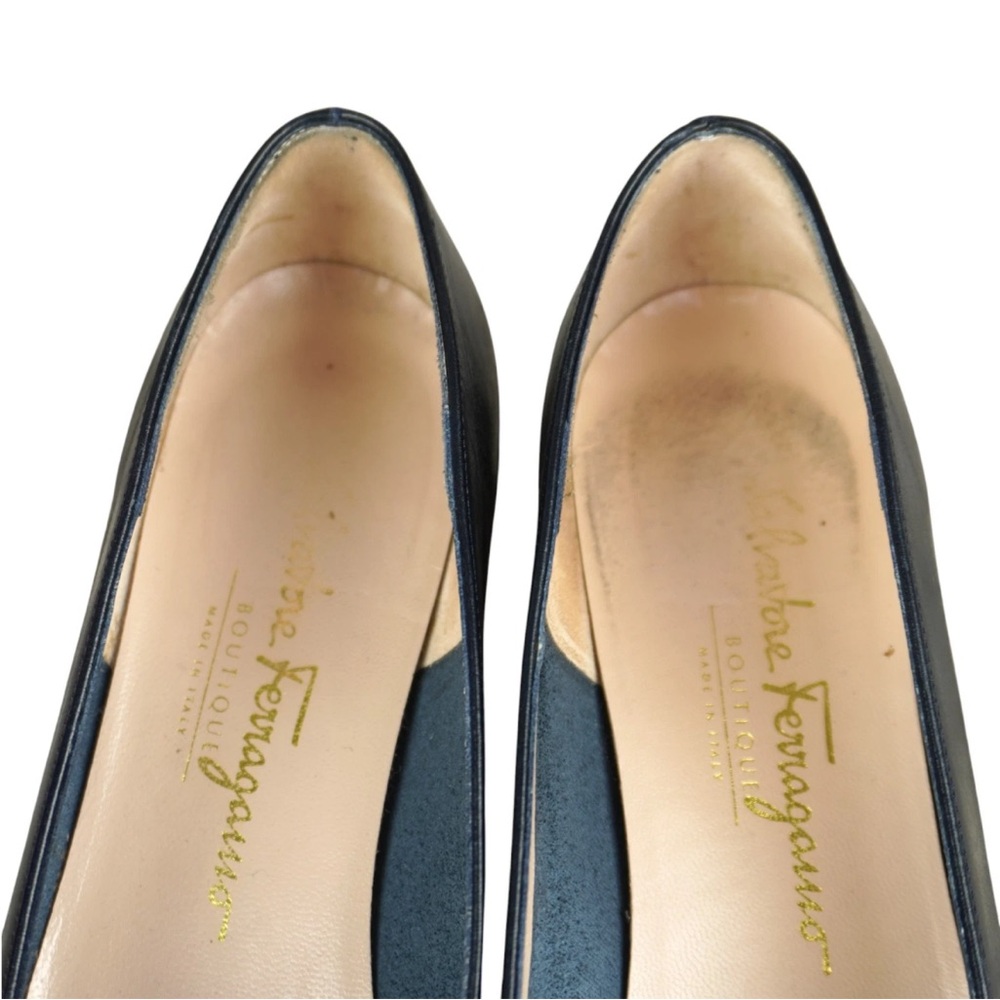 Salvatore Ferragamo Blue Patent Leather Vara Bow Heels Sz 9.5 A2 Made In Italy - Picture 7 of 15